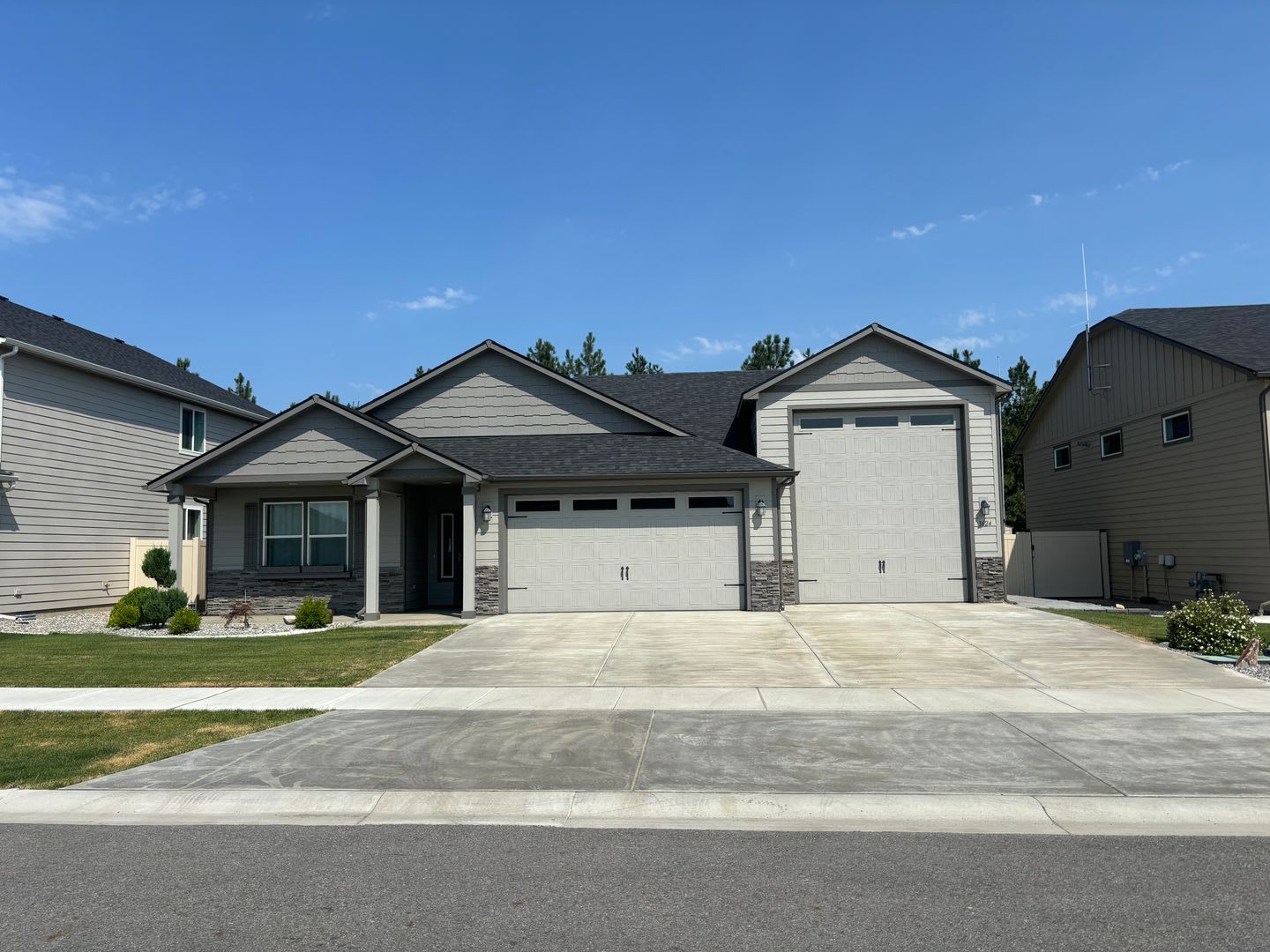 Single Level Post Falls Home App 233 – photo 2