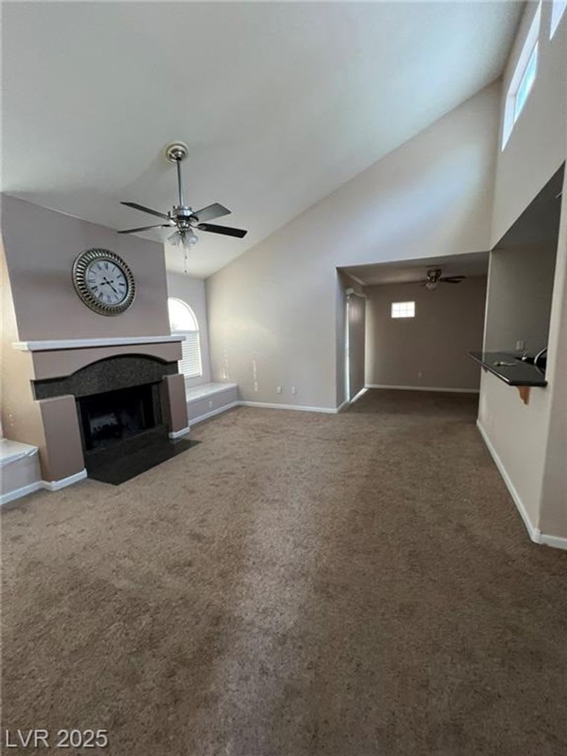 9325 W Desert Inn Rd. #206 – photo 4