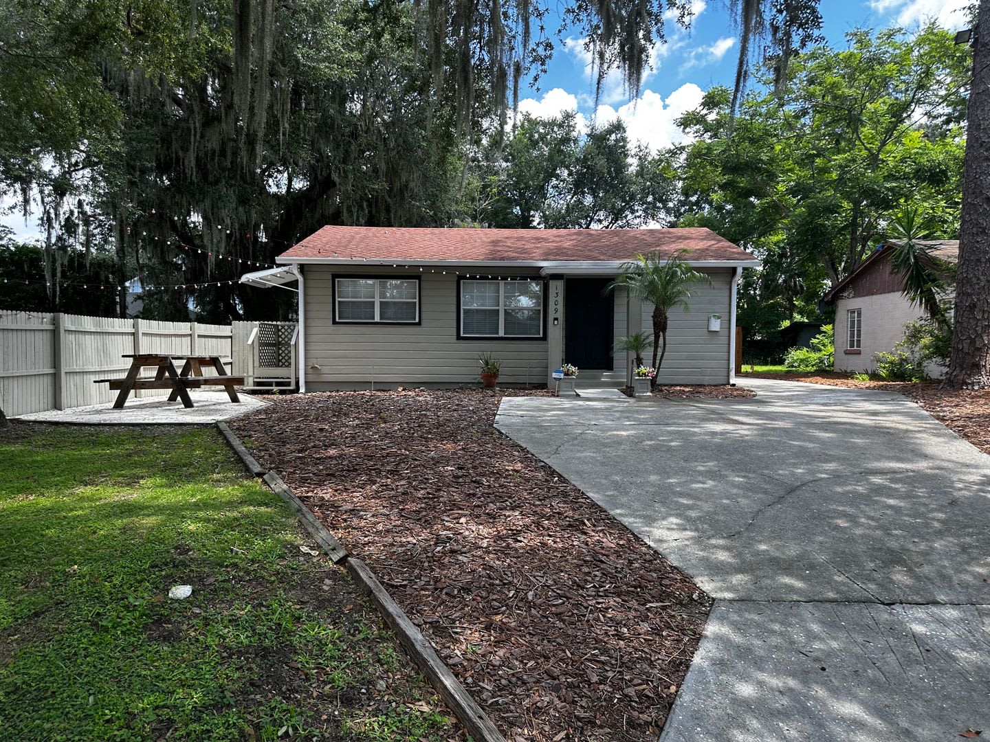 Delaney Park One bedroom with an office available September 7, 2026 – photo 1