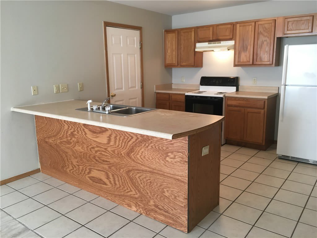 962 Remington Drive – photo 2
