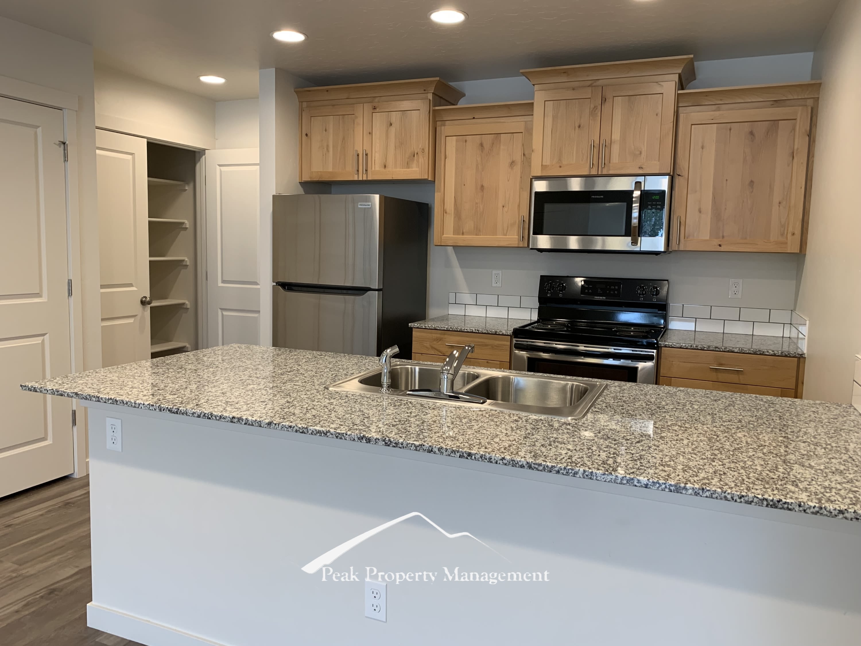 424 West Orchard Avenue – photo 5