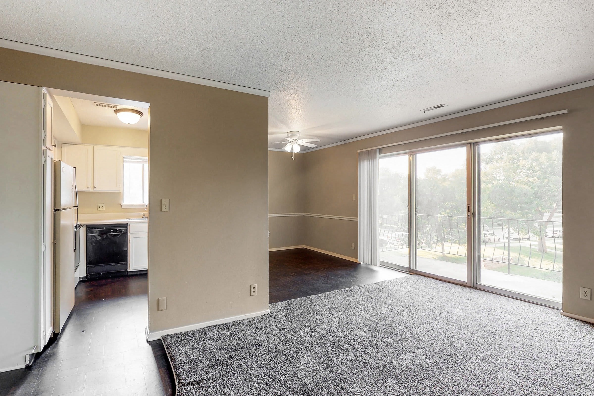 Camelot Village Apartments – photo 5