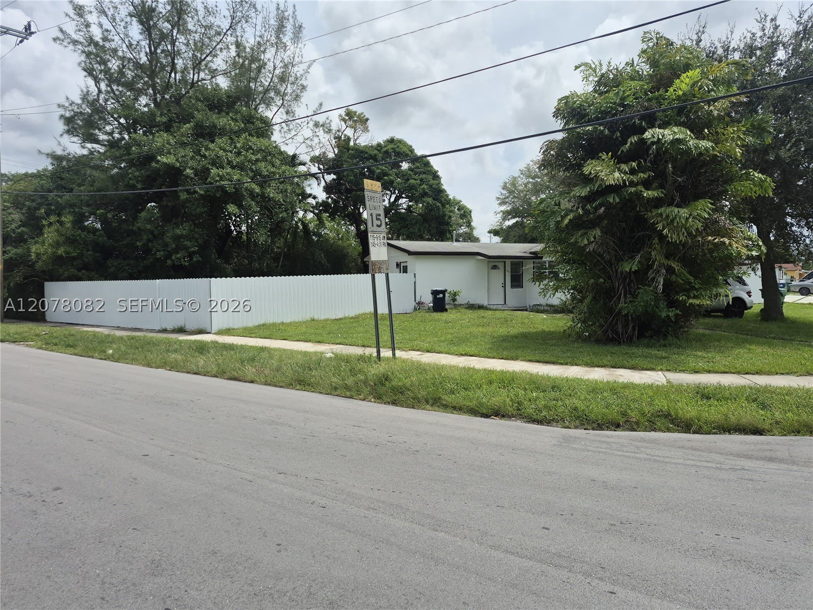2381 NW 174th Ter – photo 3