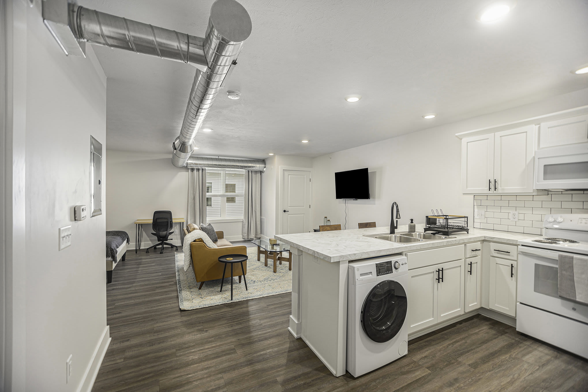 1562 Michigan St Ne – photo 5