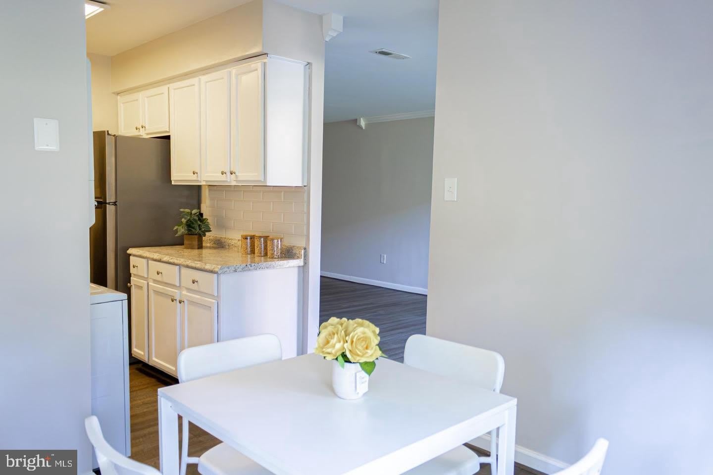 11240 Chestnut Grove Square – photo 2