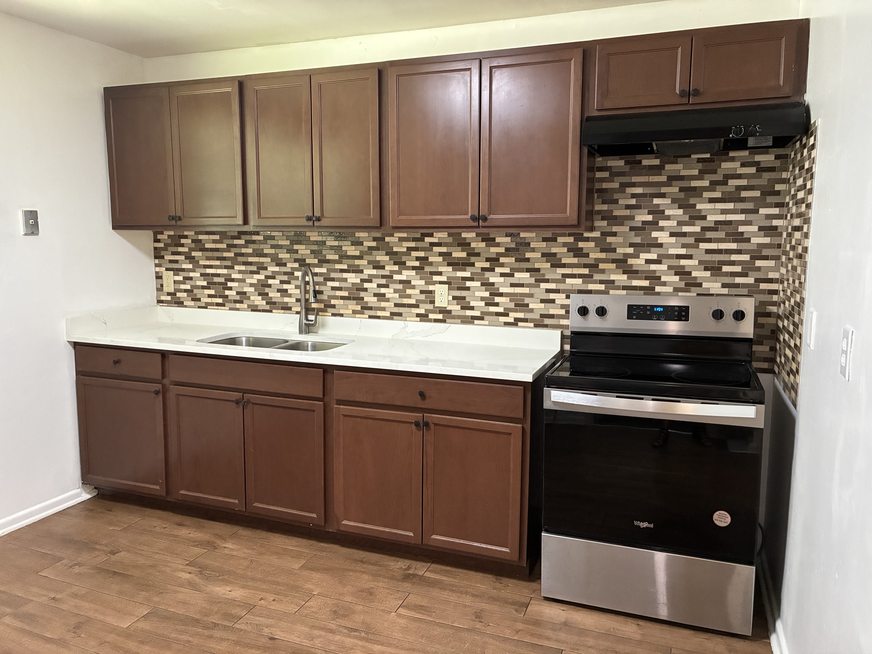 645 Allen Lane – photo 5