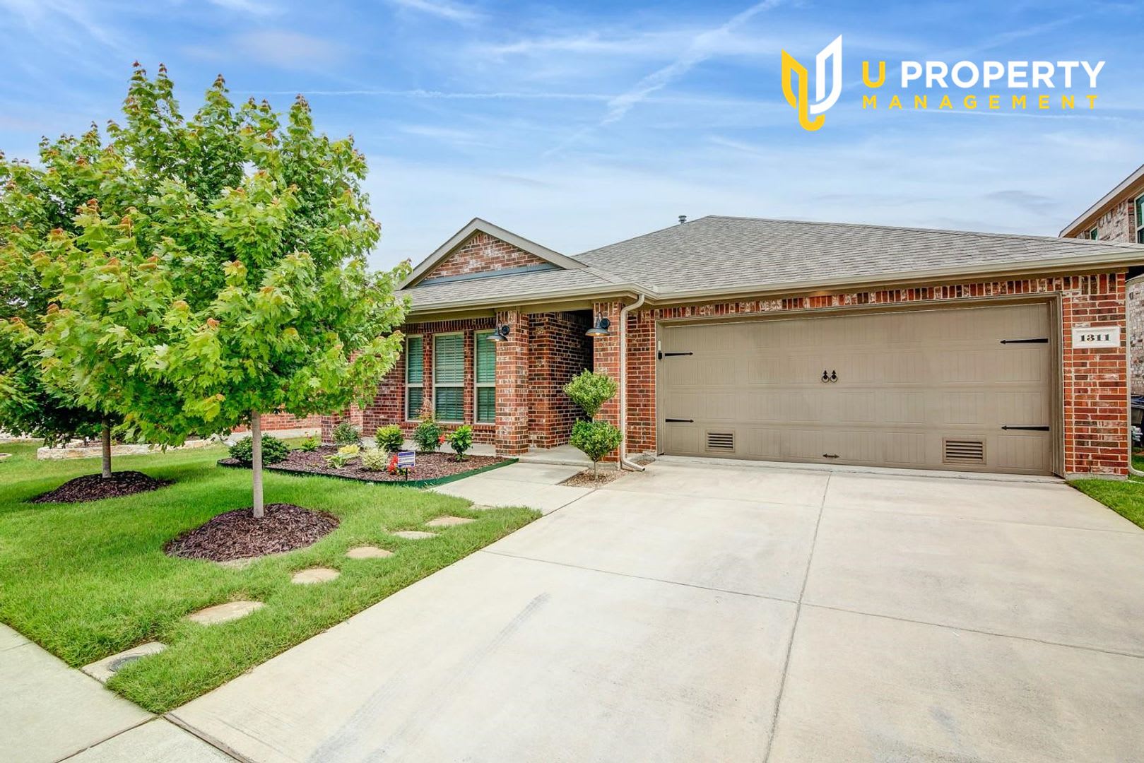Built in 2015 one story house, Close to US 75 and Hwy 121. – photo 2
