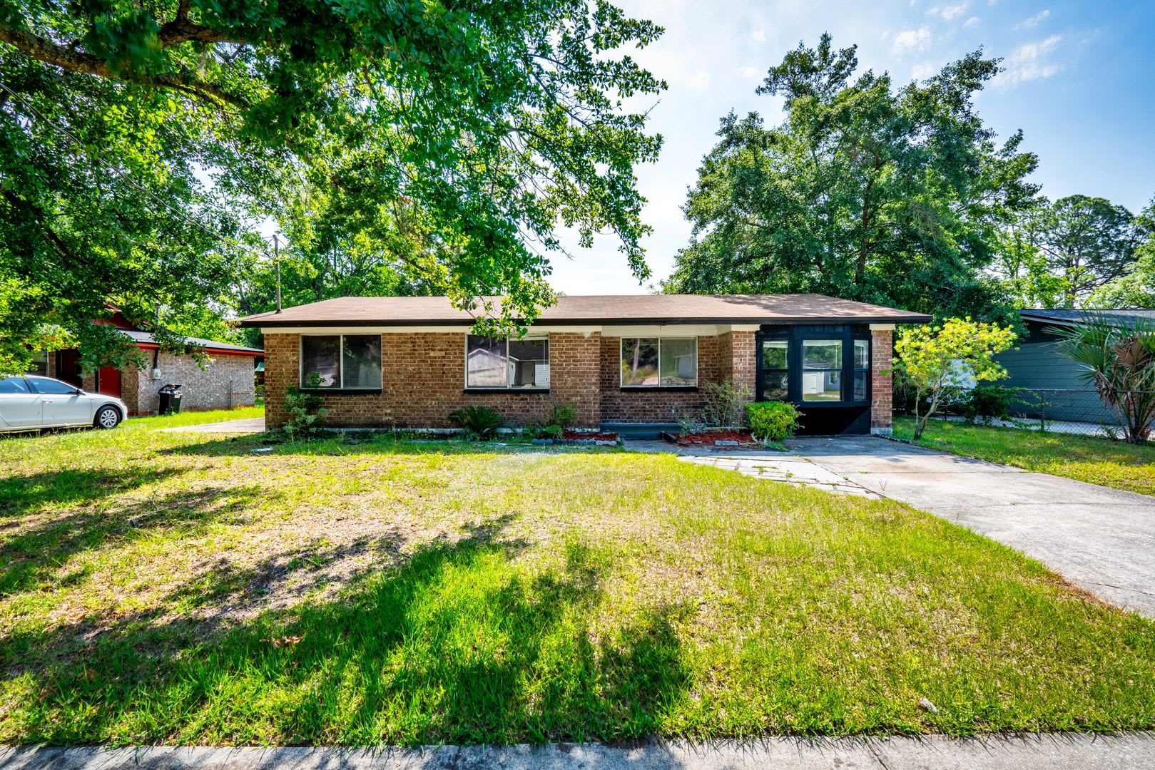 Timuquana 3BR/2BA Solid Brick Home w/ Flex Space & Private Yard – photo 2