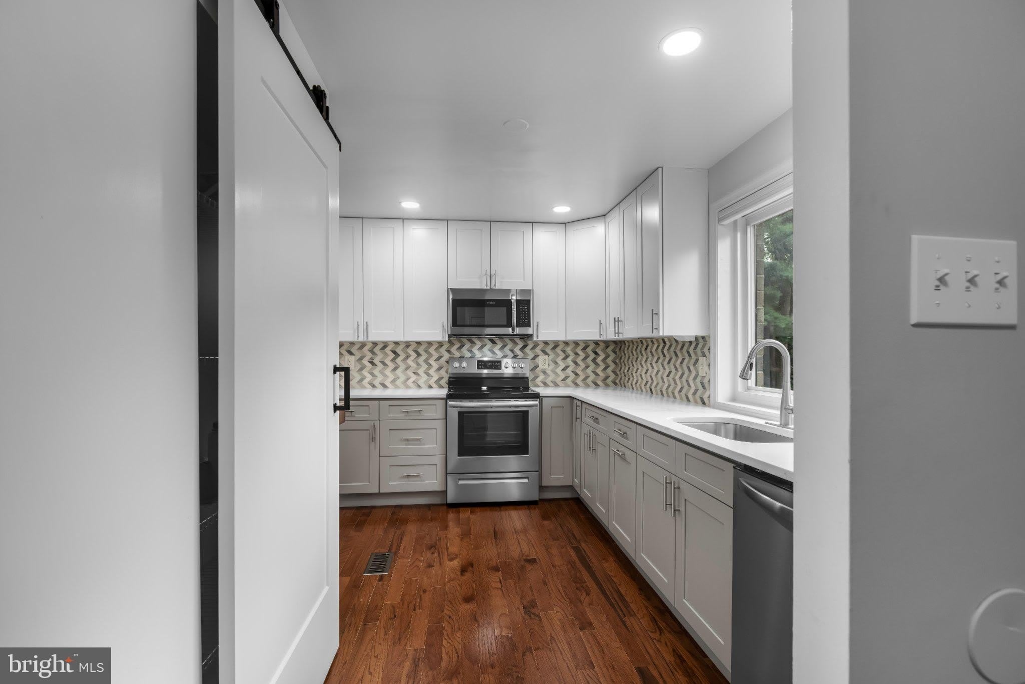 7193 TALISMAN Lane – photo 5