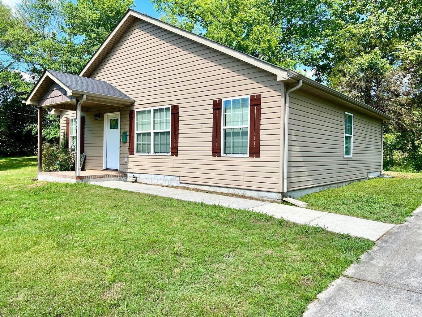 897 Pollard Road – photo 1