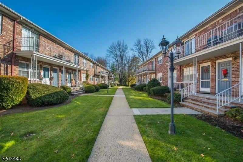 800 Old Springfield Ave – photo 2