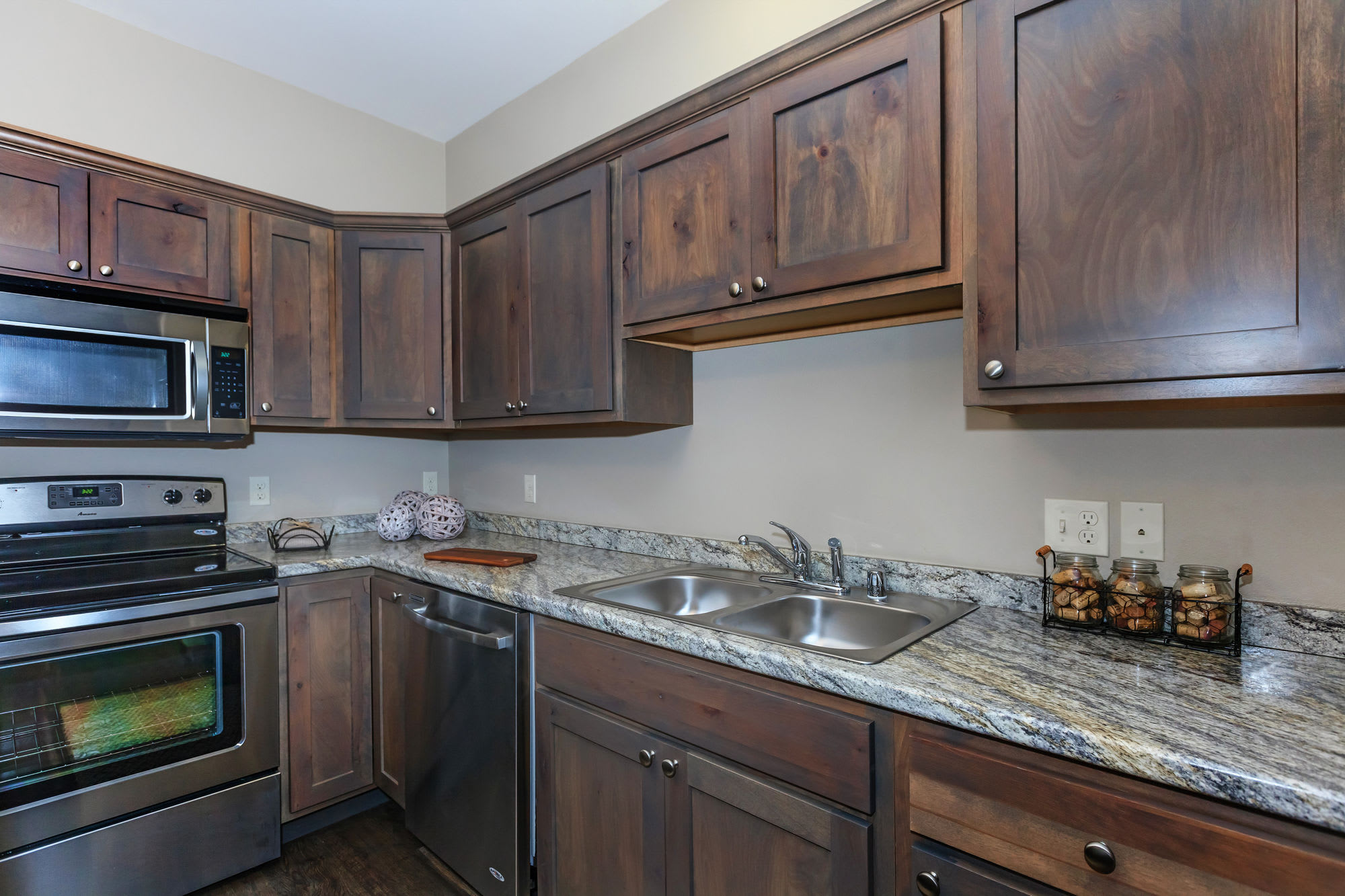 InterUrban Apartment Homes – photo 1