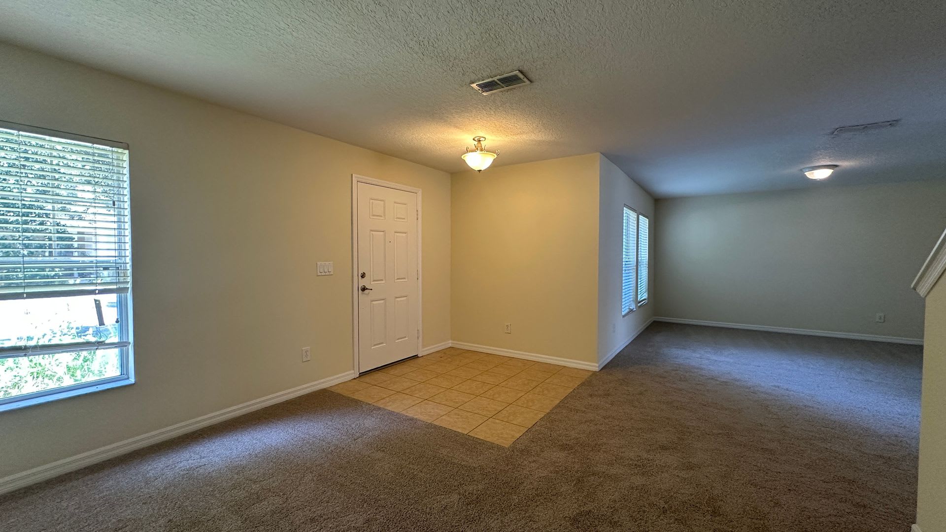 Gorgeous 6 Bed 3.5 Bath Plus Loft Home For Rent in Orlando, FL!!! LAWN CARE INCLUDED – photo 3