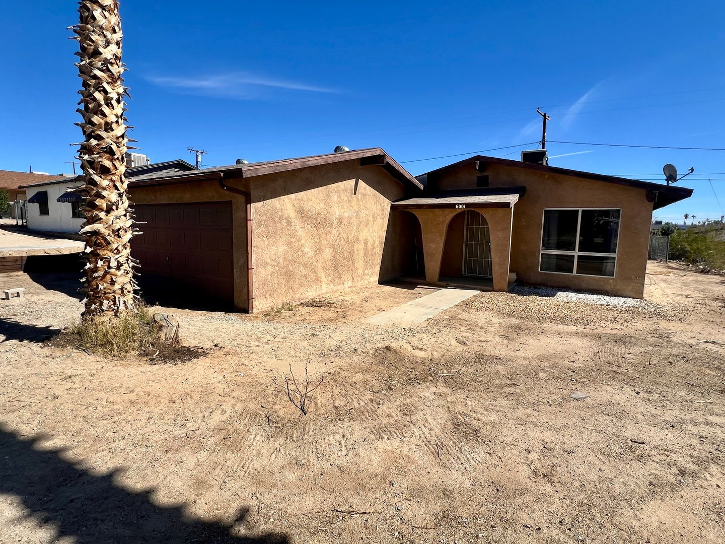 Nice 3 Bedroom 2 Bath with Washer/Dryer – photo 2