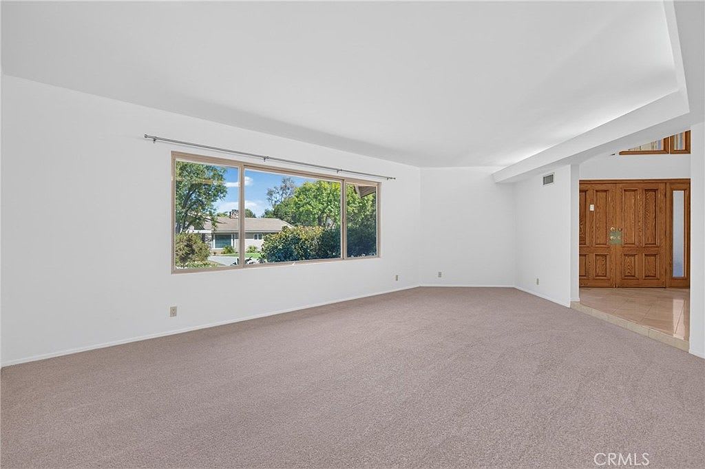 10401 Wystone Ave – photo 4