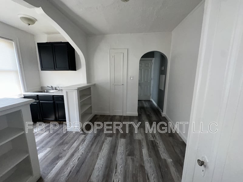 5049 Coplin St – photo 3