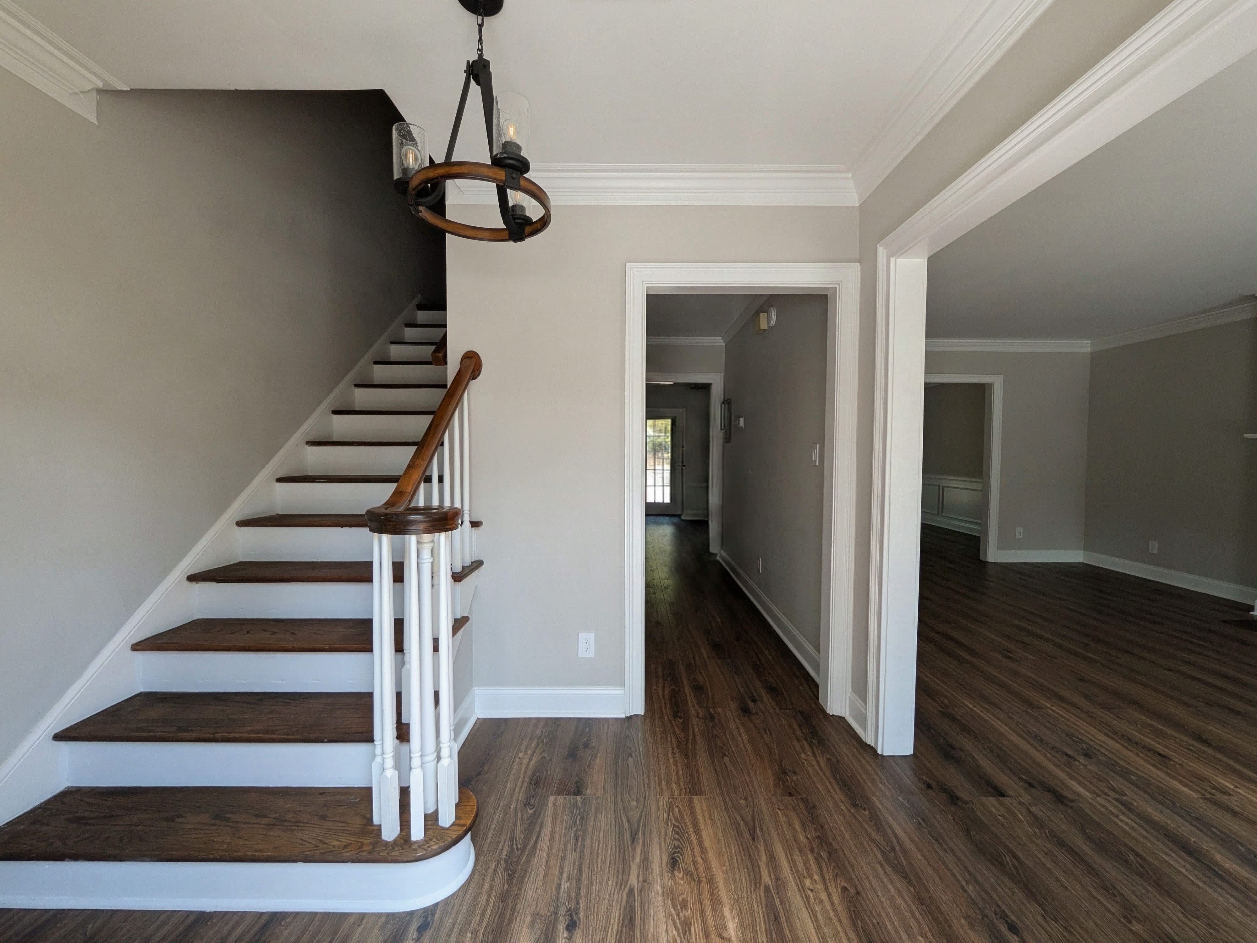 276 Windsor Parkway – photo 2