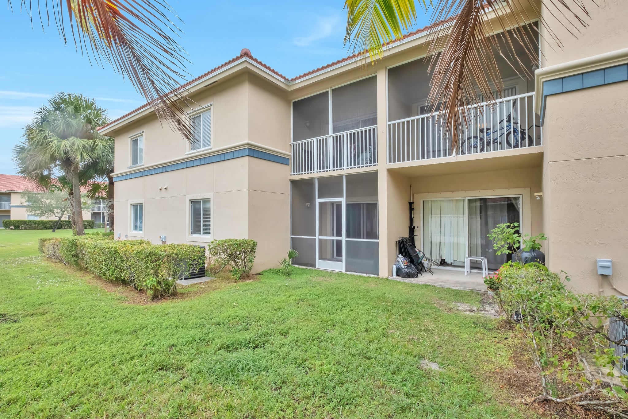 1103 Golden Lakes Blvd Apt 1013 – photo 2