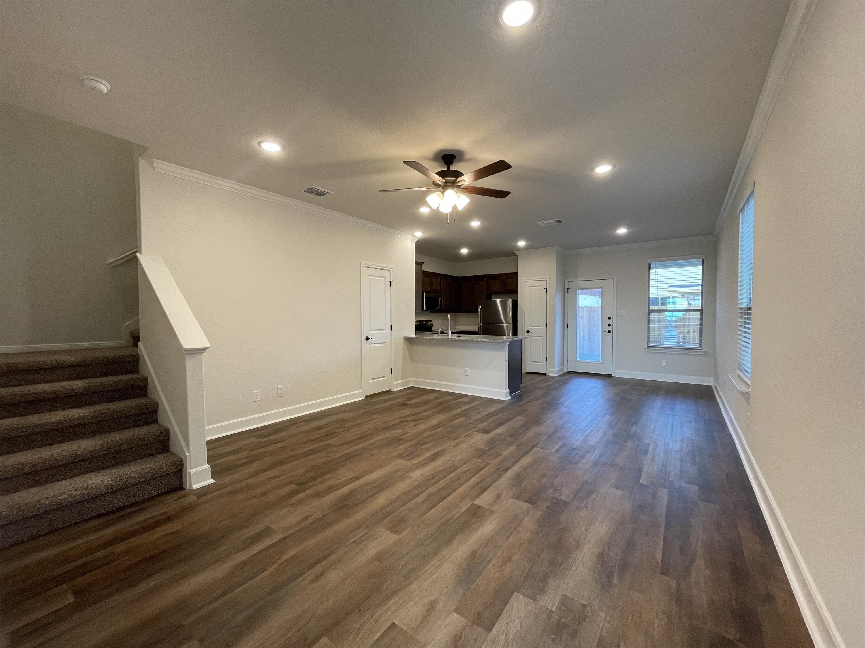 2207 Lynwood Bend San Antonio Tx 78245 101 – photo 3