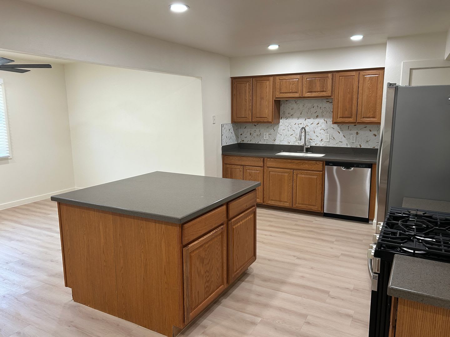 Move In Special 500 Off Your First Month For A Lease Signed By August 15 2026 Single Level 4 Bedroom Home Available For Occupancy Now – photo 2