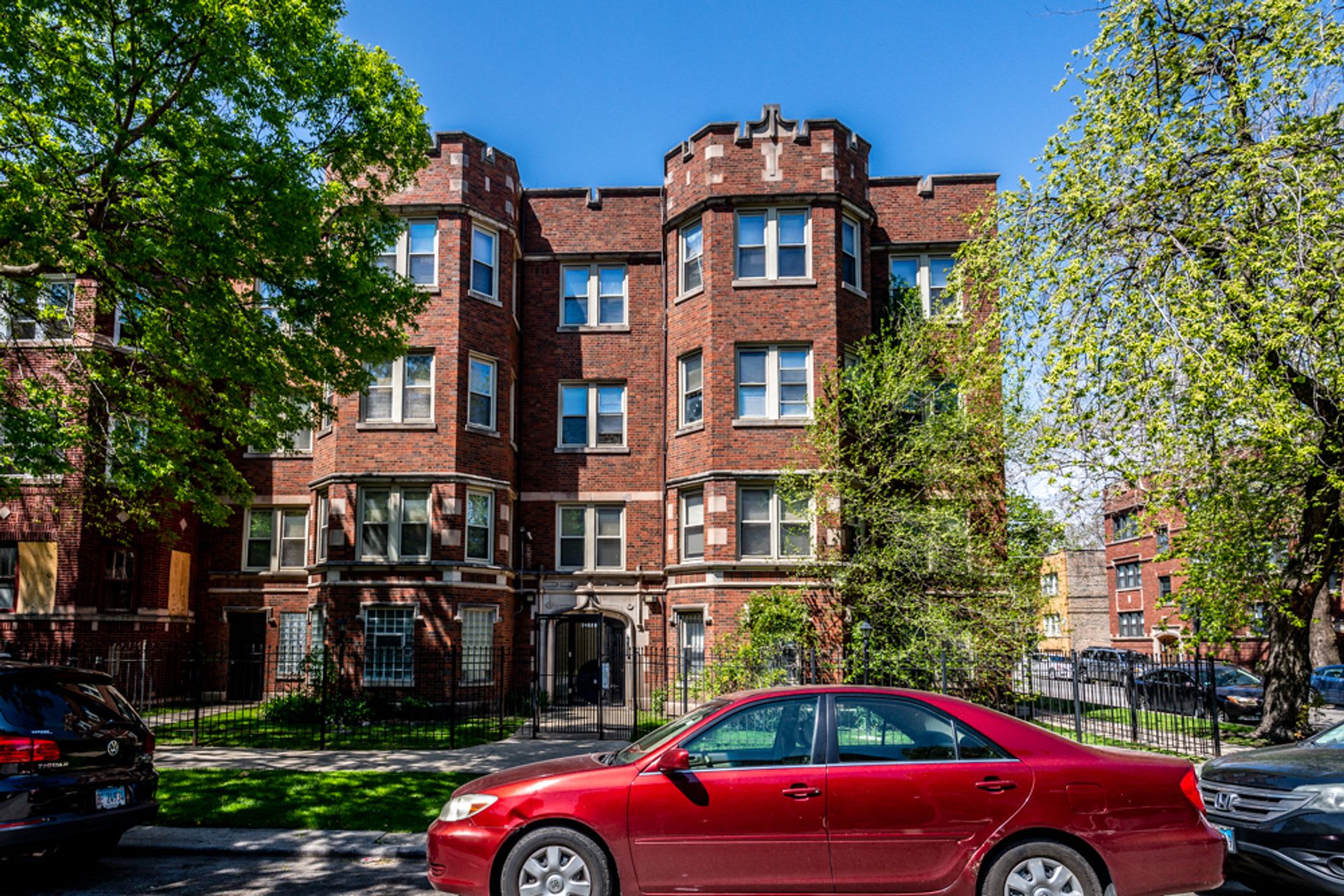 8000-8004 S Drexel Ave – photo 3