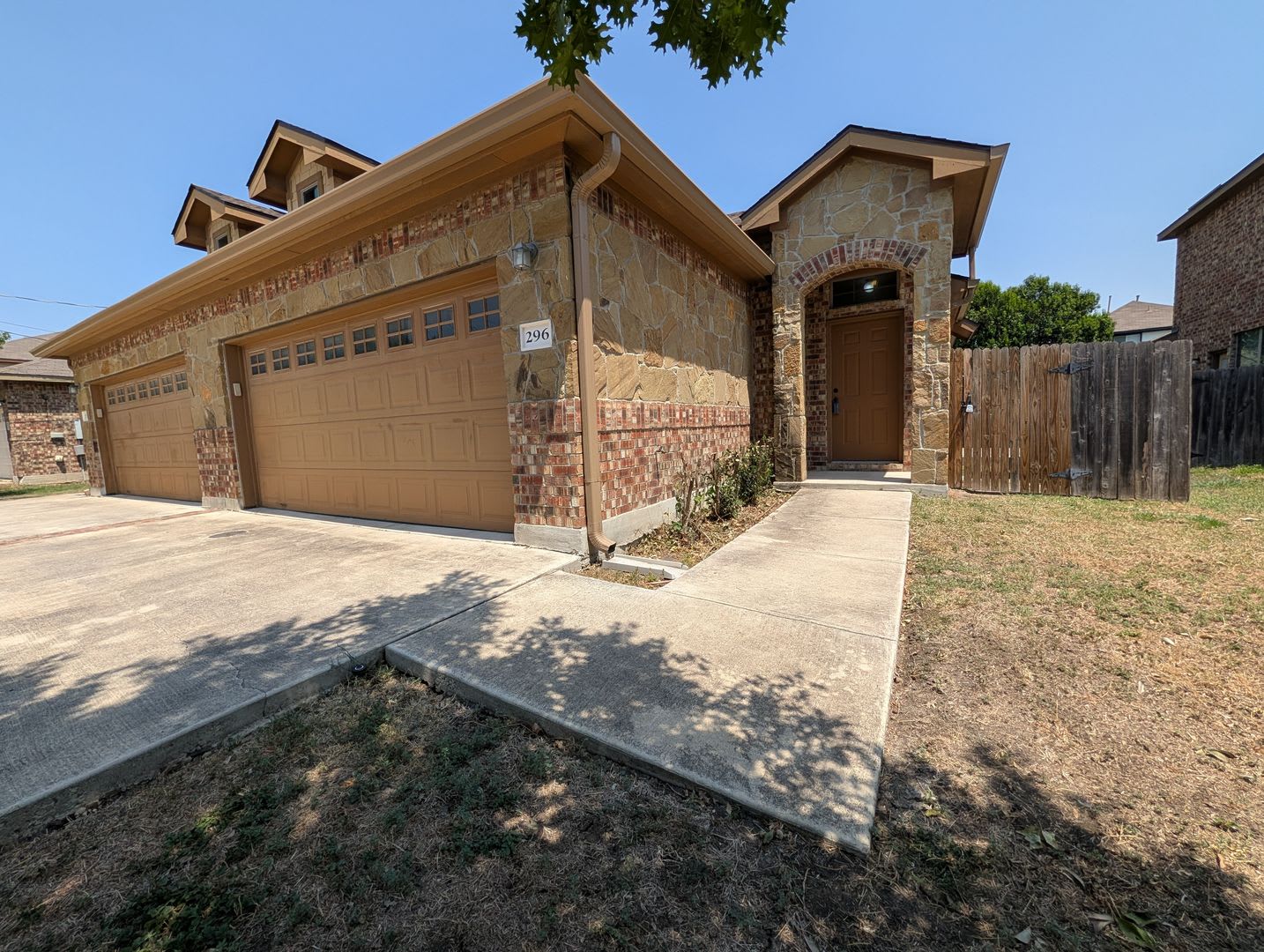 Close To Creekside Shopping Restaurants Fridge Wood Like Tile Lvp No Carpet Fenced In Backyard Cisd – photo 2