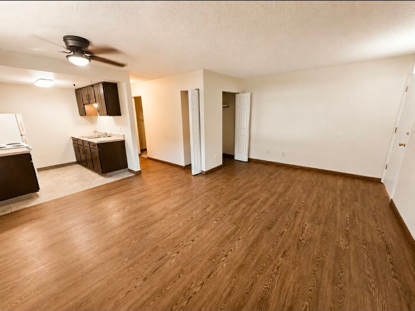921 12th St. – photo 5