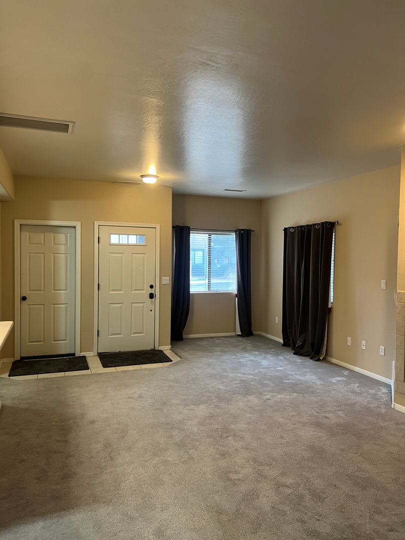 3 Bedroom 2 5 Bath Townhouse In Gated Boulder Park Prescott – photo 5