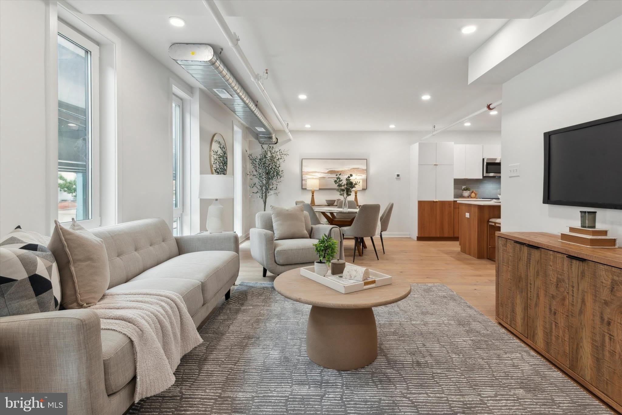 1416 FRANKFORD Avenue – photo 2