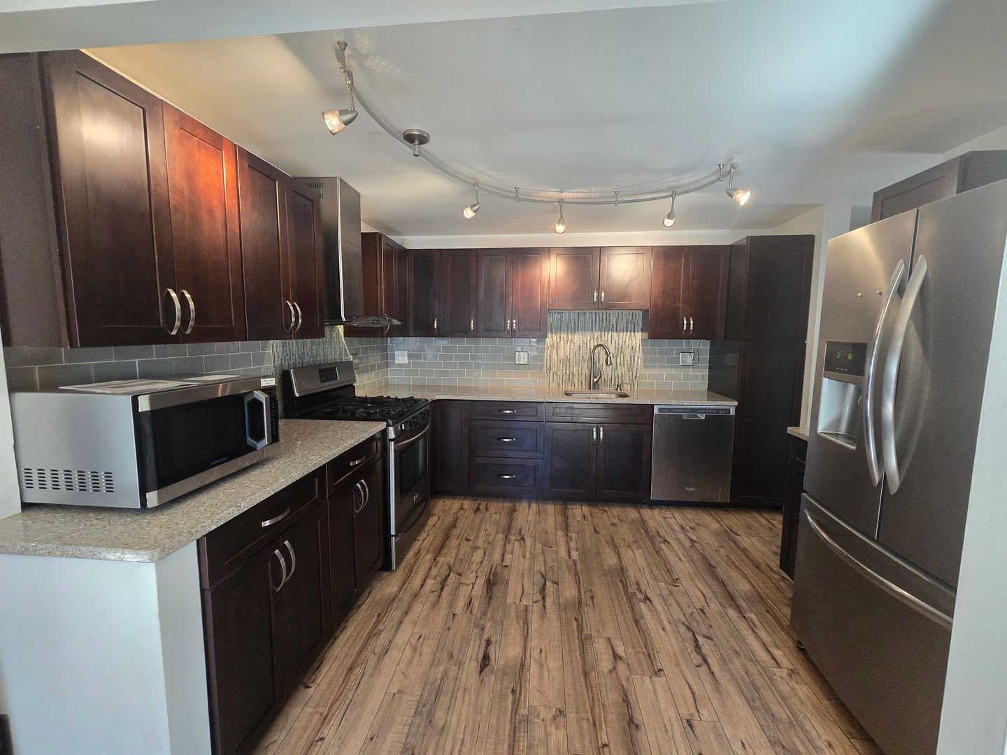 AVAILABLE NOW! Adorable 3 Bedroom Split Entry Home – photo 4