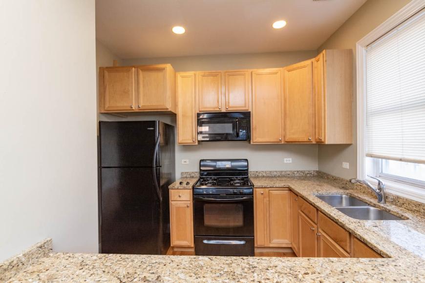 7000 N Damen – photo 5