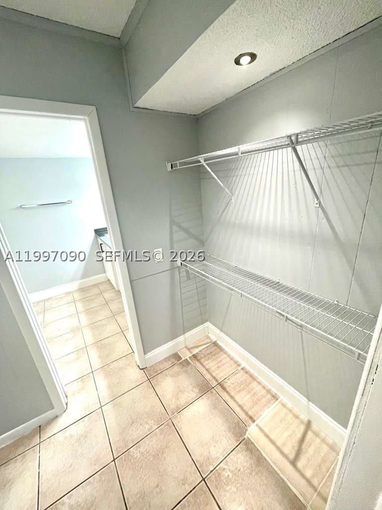 400 NE 18th Ave – photo 2