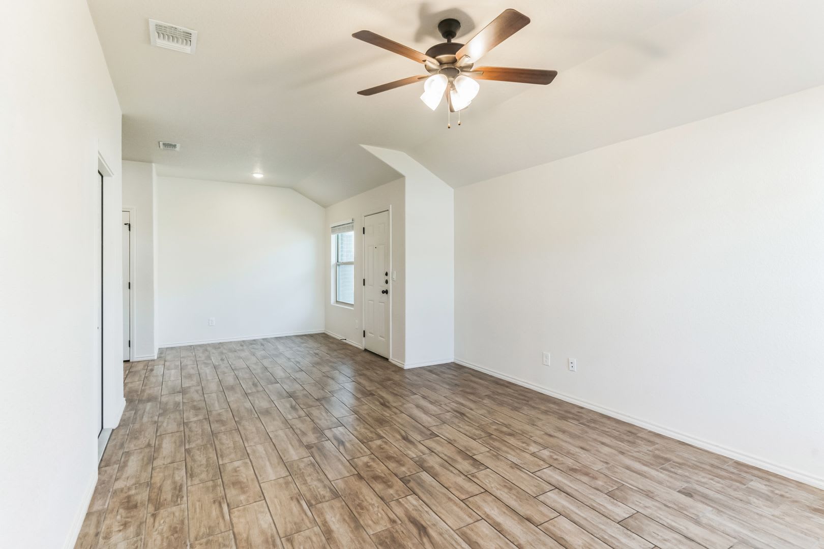 Modern 3-Bedroom Duplex in Temple with Spacious Layout – photo 3