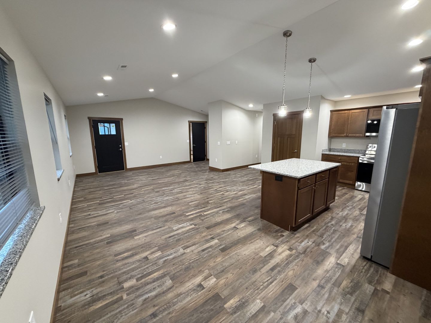 1124 Garfield Ave – photo 5