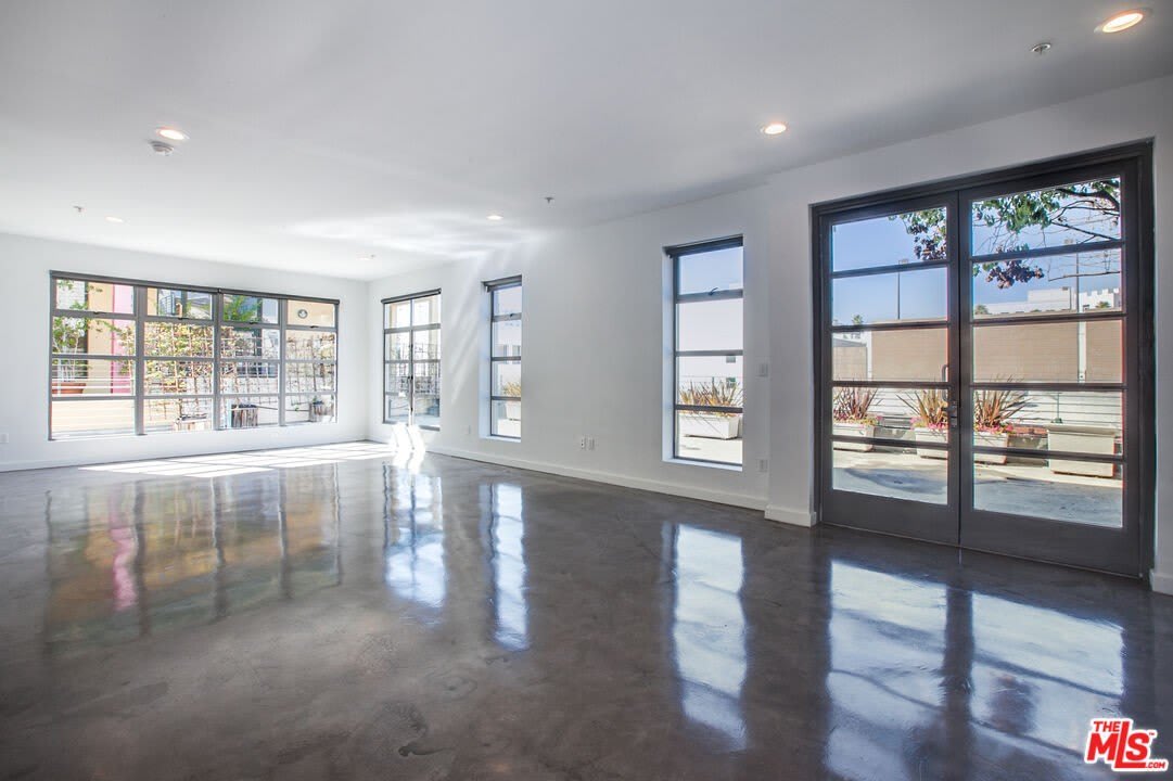 1358 4Th St – photo 1