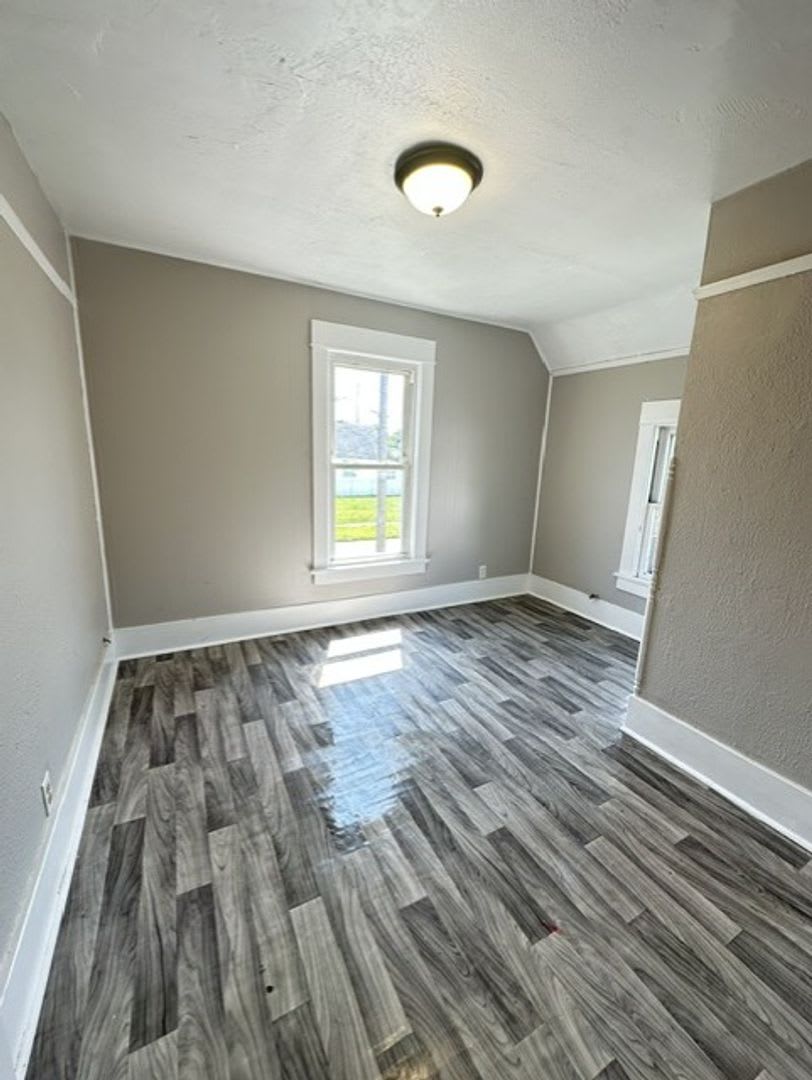4- Bedroom Single Family -Rent Ready – photo 5
