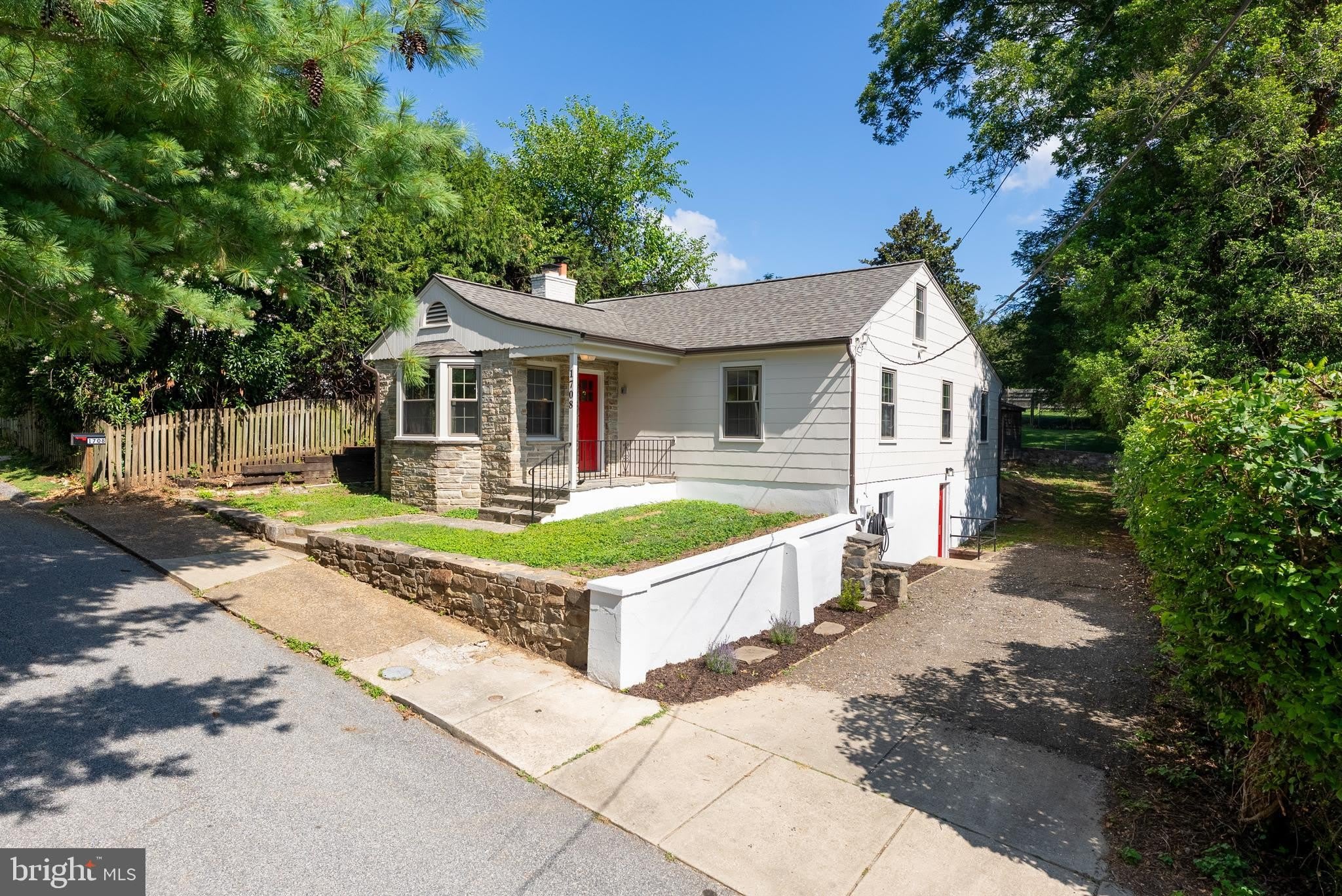1708 WILLOW Avenue – photo 4