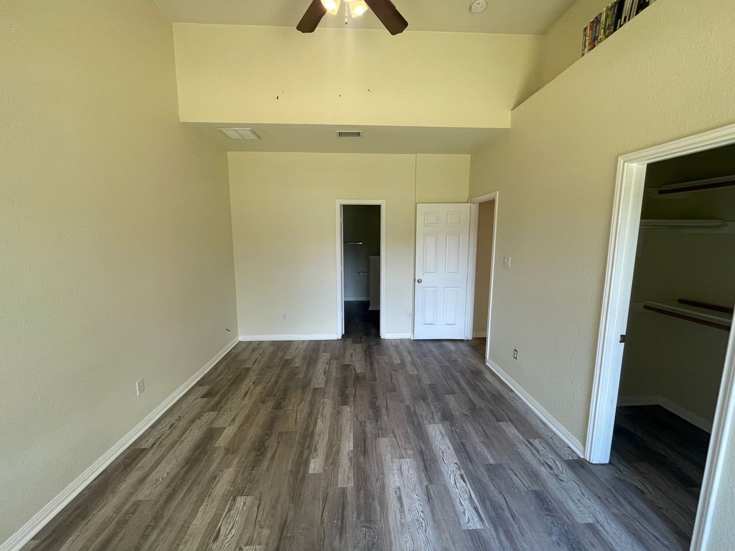 3 bed 2 bath single family home – photo 4