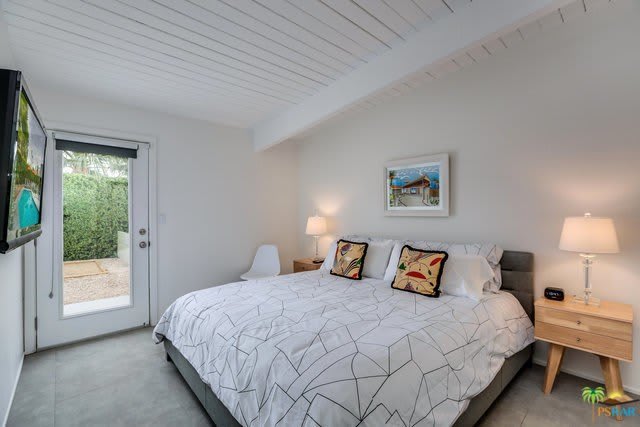 688 E Spencer Drive – photo 2