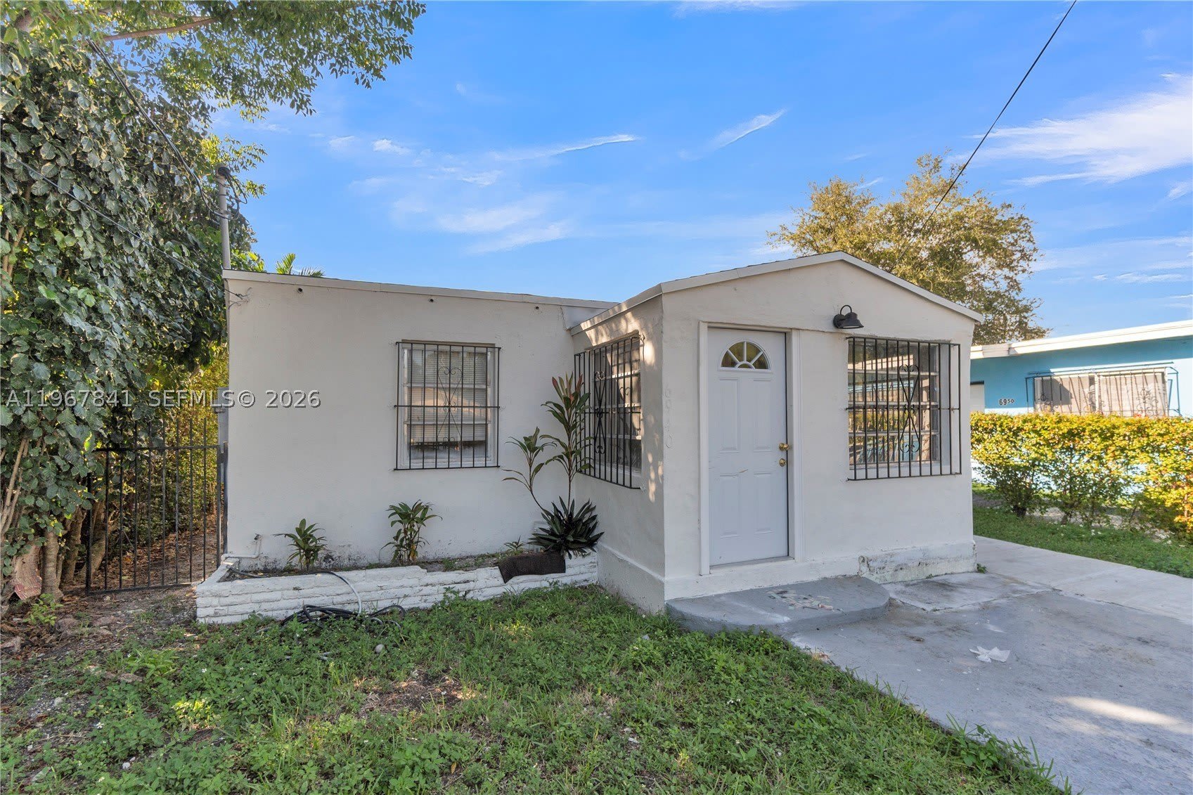 6940 NW 6th Ct – photo 4