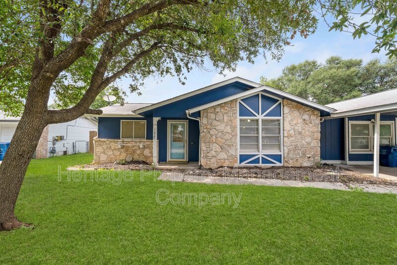7422 Stonehouse Drive – photo 2