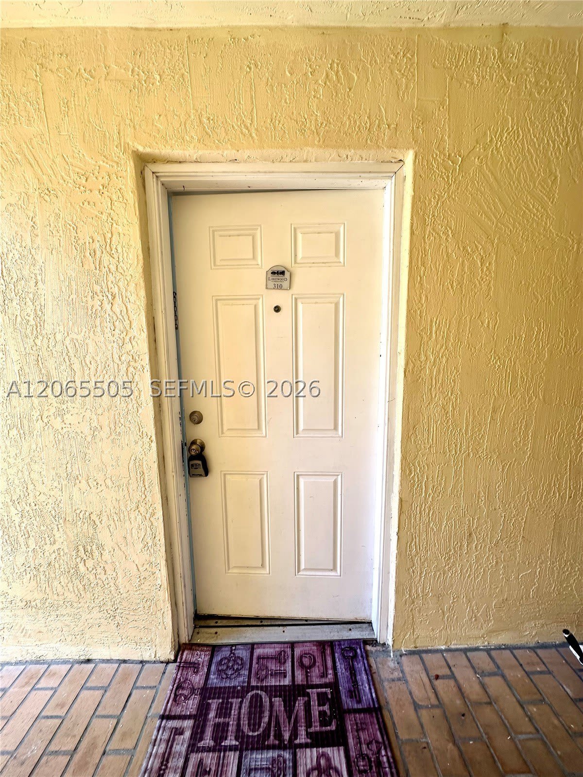 3630 N 56Th Ave – photo 2