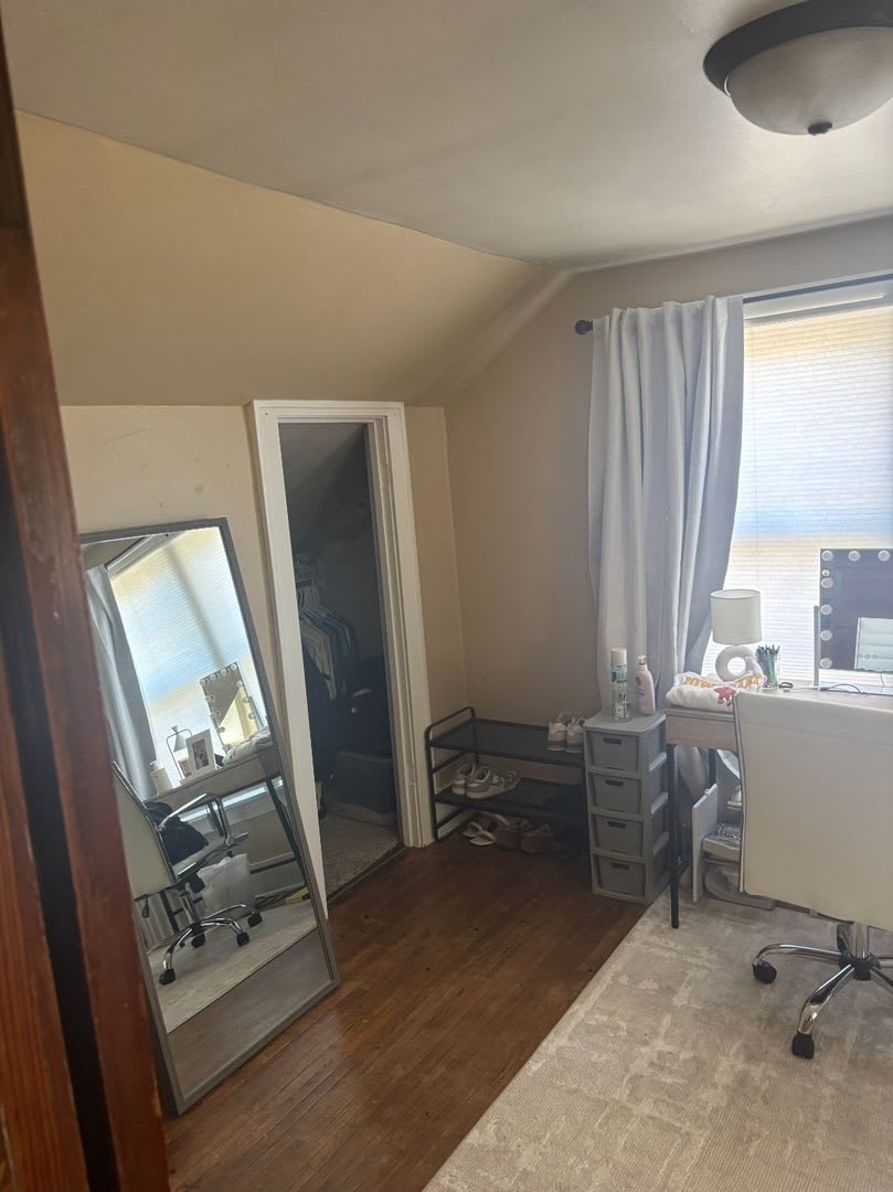 Now Leasing! 4 Bedroom House Close to Campus! – photo 5