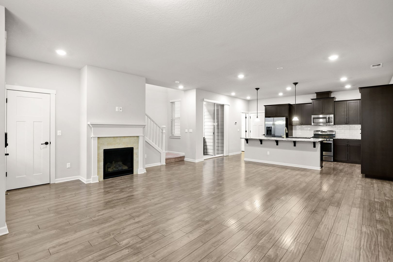 Modern 3 Bedroom Westhaven Estates Home With Balcony 2 Car Garage – photo 5