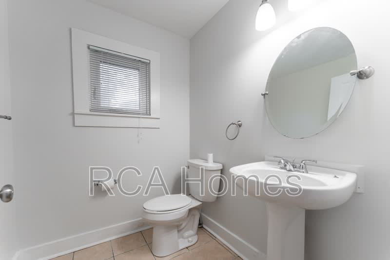 1015 E Morris St – photo 3