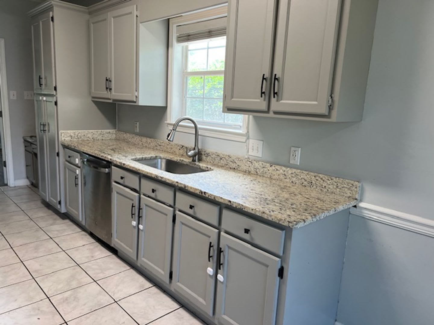 4/2.5 located in Pinehurst subdivision – photo 4