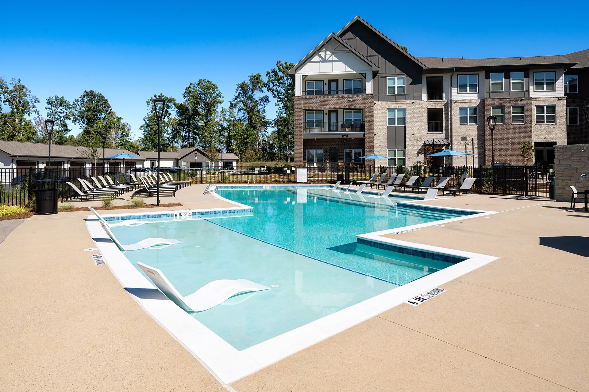 Aura Creekside – photo 5