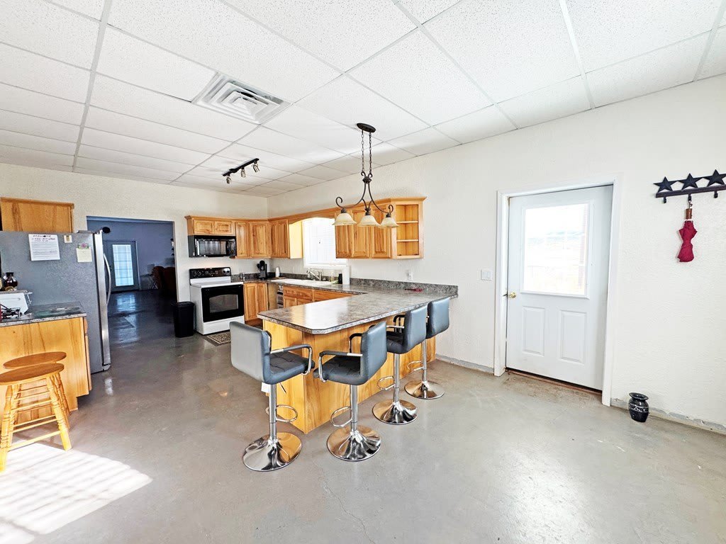 47320 S Hwy 118 – photo 3