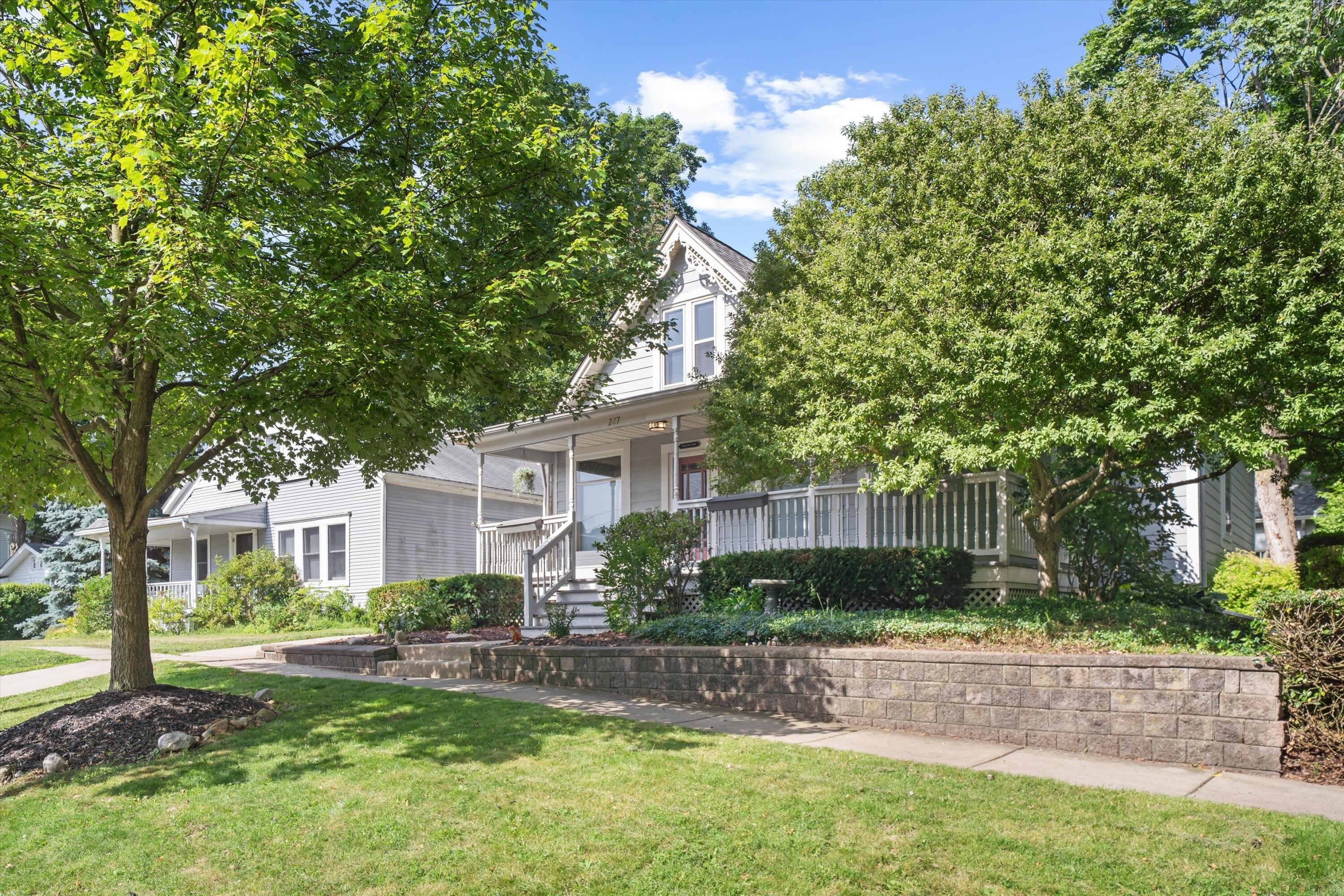 227 West Street – photo 3