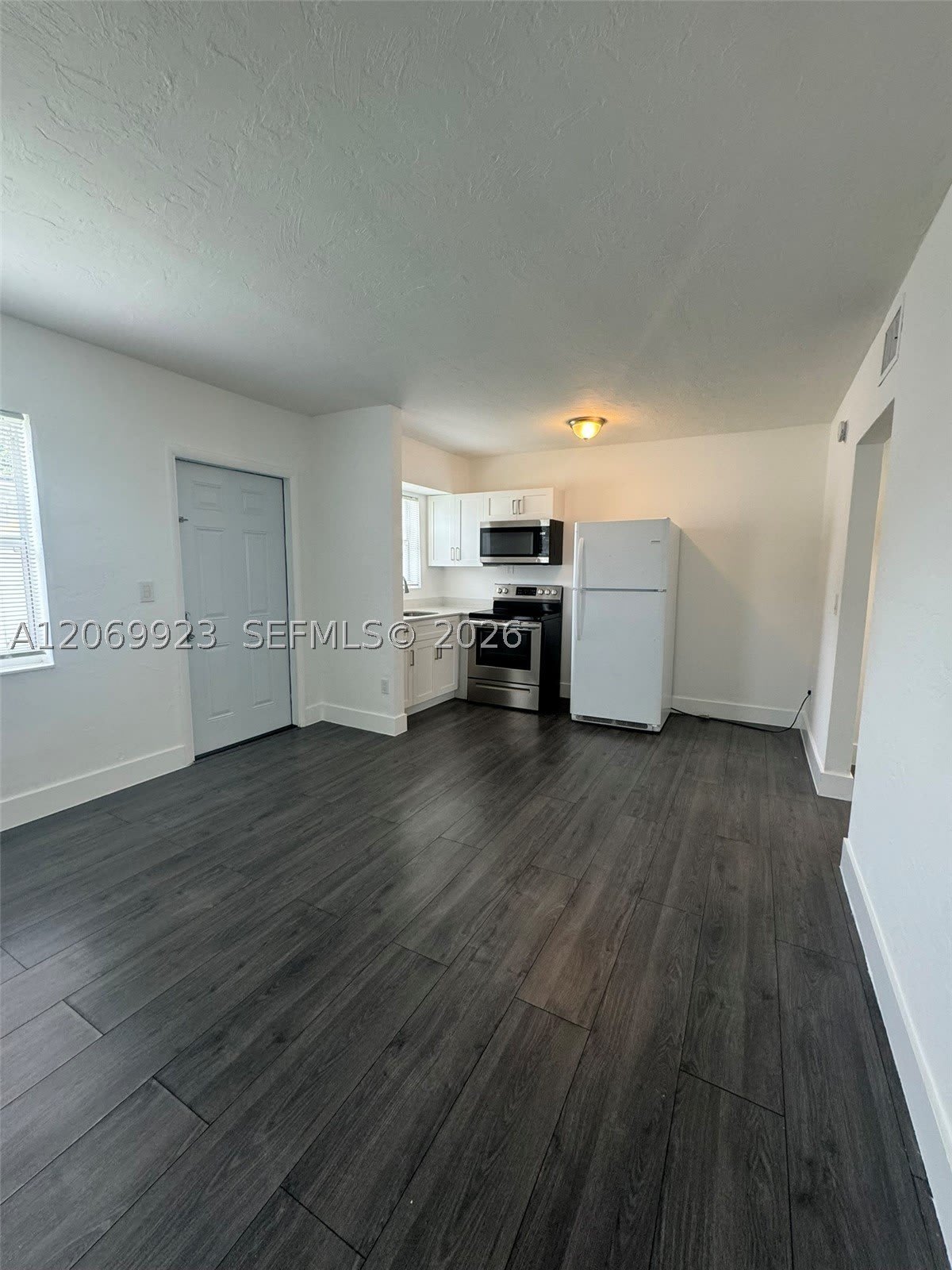 2150 Nw 24Th St – photo 3
